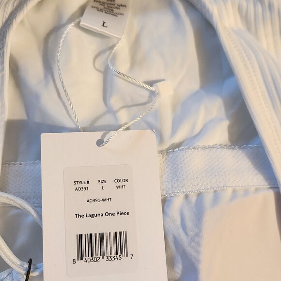 Ladies one piece bathing suit - Picture 2 of 3